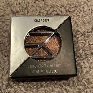 IL Makiage Multi dimensional eye color ,